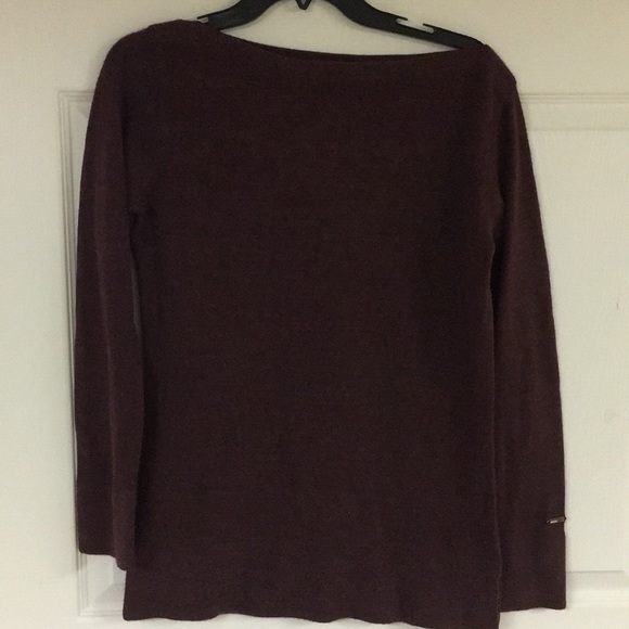 Tommy Hilfiger burgundy sweater - Picture 2 of 8
